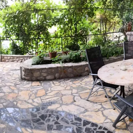 Comfort Rijeka - One Bedroom With Terrace 8